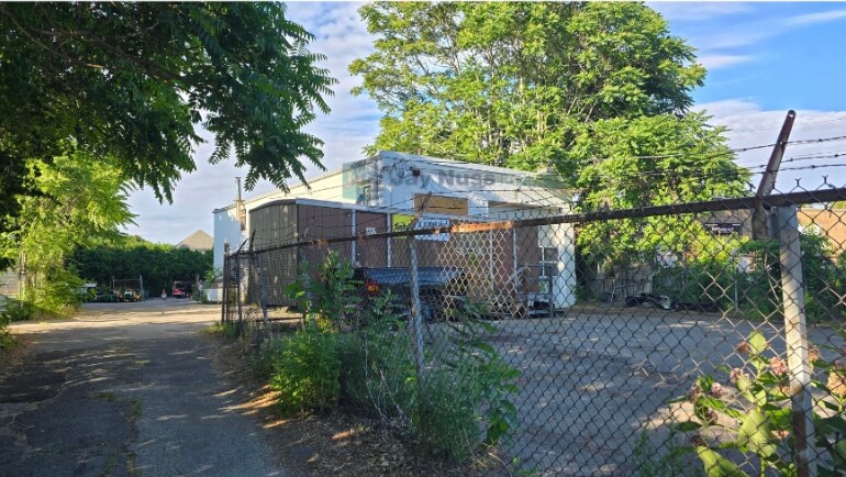 134 East St, Weymouth, MA à vendre - Photo du bâtiment - Image 1 de 2