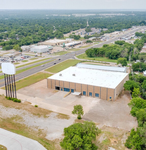 3900 Benbrook Blvd, Fort Worth, TX à vendre - Photo du bâtiment - Image 2 de 7