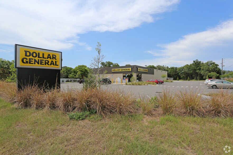 6445 Massachusetts Ave, New Port Richey, FL à vendre - Photo du bâtiment - Image 2 de 5