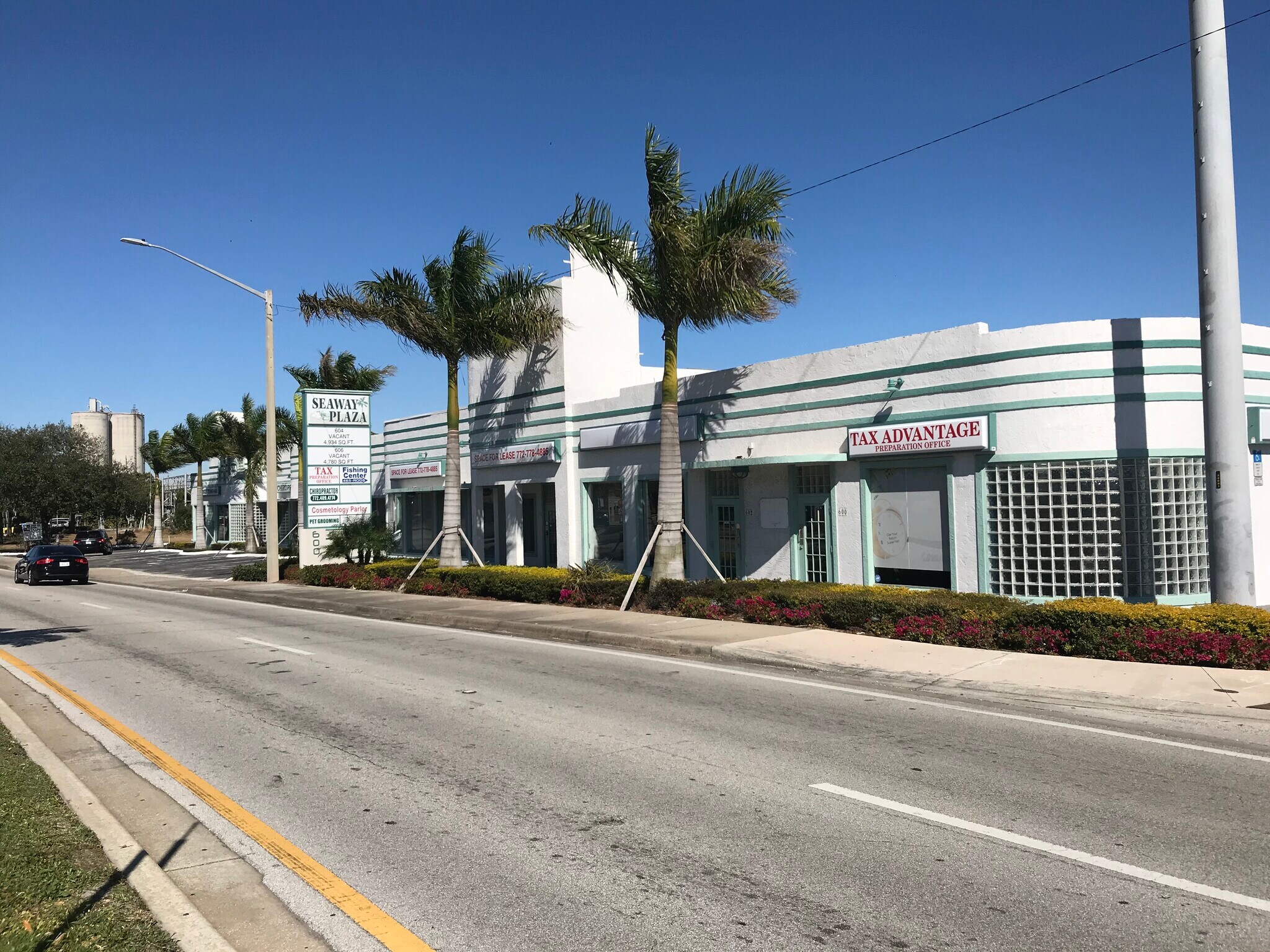 600-610 N US Highway 1, Fort Pierce, FL for lease Building Photo- Image 1 of 4