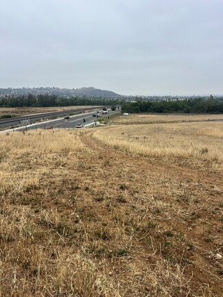 Plus de détails pour Felspar St, Jurupa Valley, CA - Terrain à vendre