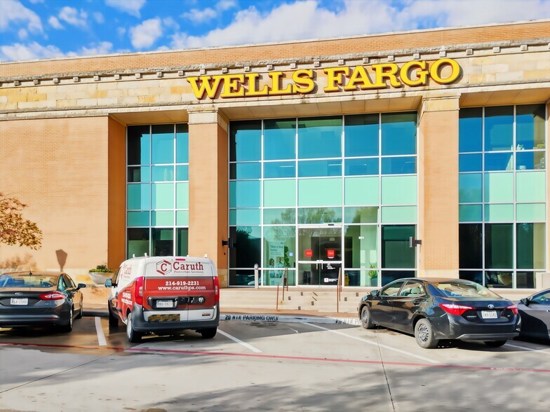 901 W Rosedale St, Fort Worth, TX à louer - Photo du bâtiment - Image 2 de 16