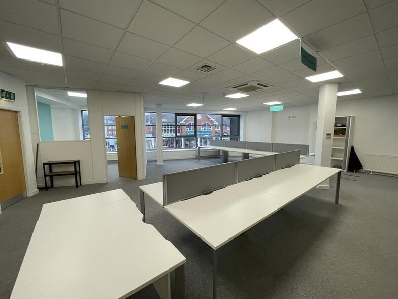 Brunswick St, Newcastle Under Lyme à louer - Photo du bâtiment - Image 3 de 8