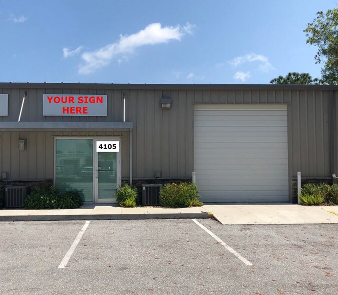 4105 SE Commerce Ave, Stuart, FL à louer - Photo du bâtiment - Image 1 de 2