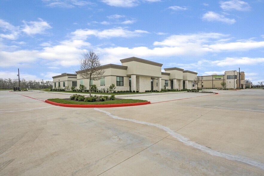 10401 S Mason Rd Building C, Richmond, TX à louer - Photo du bâtiment - Image 2 de 5