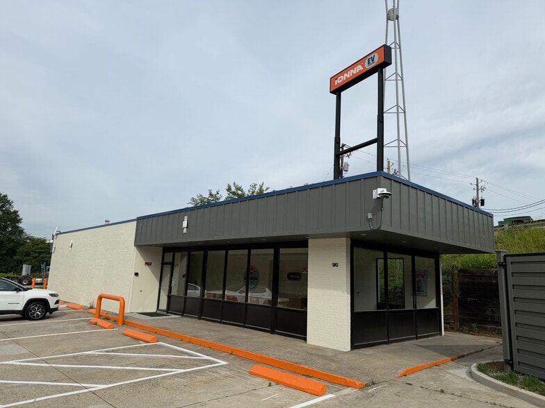 5043 Frontage Rd, Forest Park, GA for lease - Building Photo - Image 2 of 10
