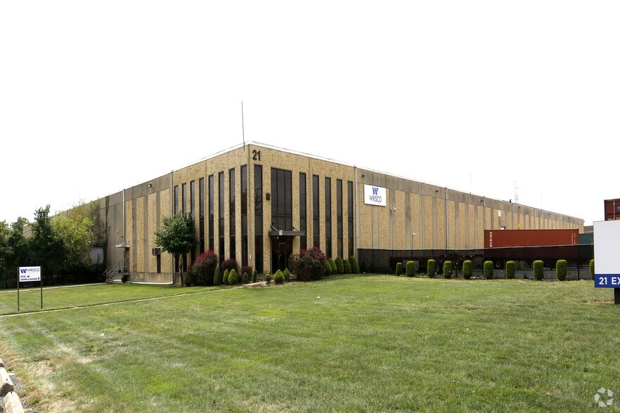 21-29 Executive Ave, Edison, NJ à louer - Photo principale - Image 1 de 6