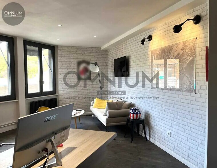 Office in Caluire-et-Cuire for lease - Interior Photo - Image 3 of 6