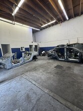 10702 Magnolia Blvd, North Hollywood, CA for lease Interior Photo- Image 2 of 20
