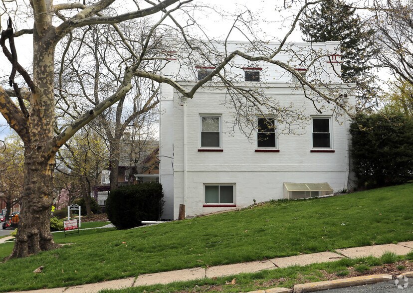 155 Kilburn Pl, South Orange, NJ à louer - Photo du bâtiment - Image 2 de 12