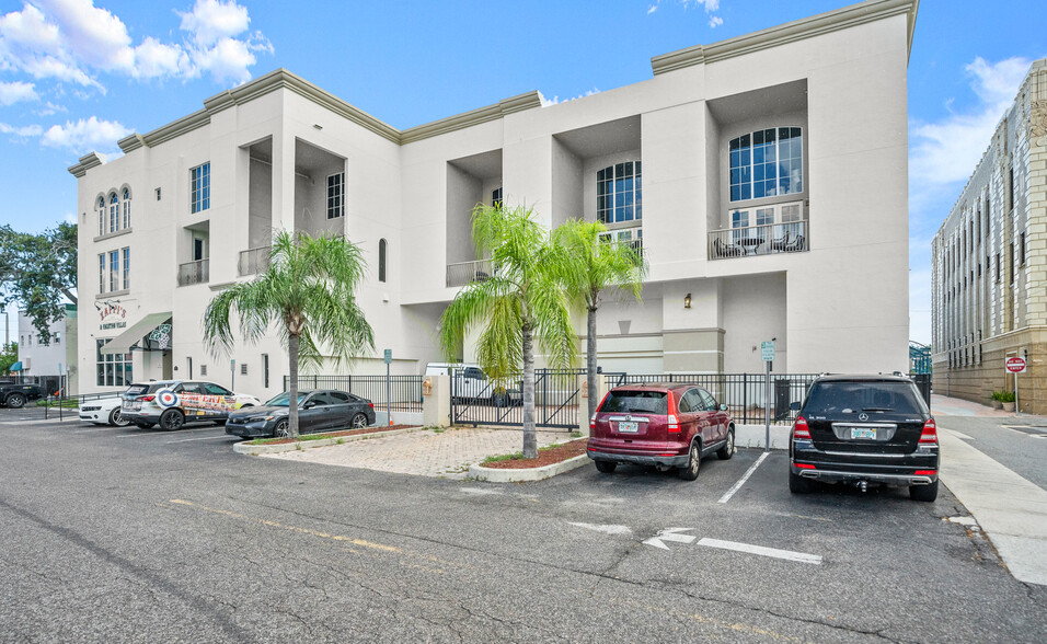 128 S Beach St, Daytona Beach, FL for sale - Building Photo - Image 3 of 28