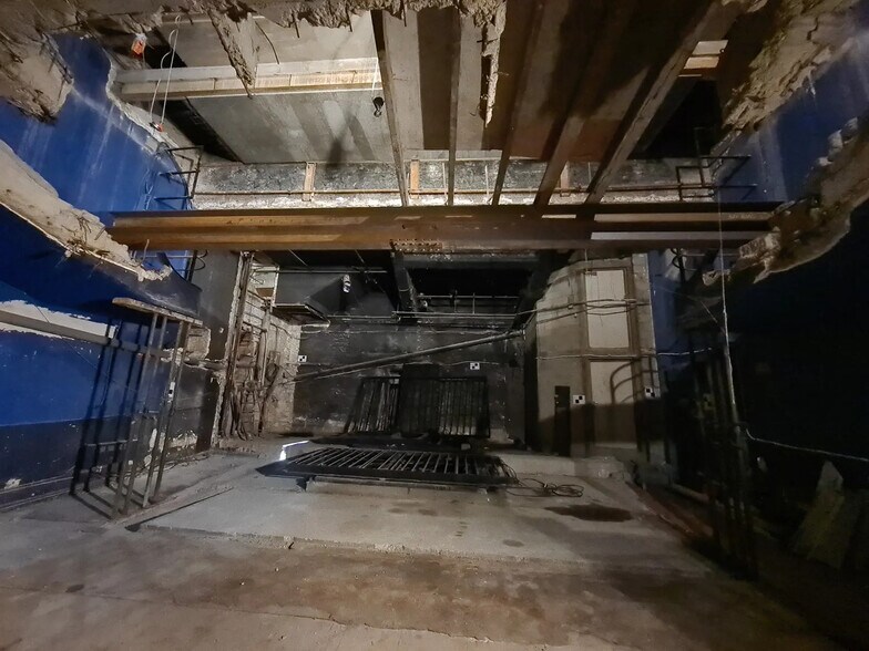 Retail in Paris for sale - Construction Photo - Image 2 of 9