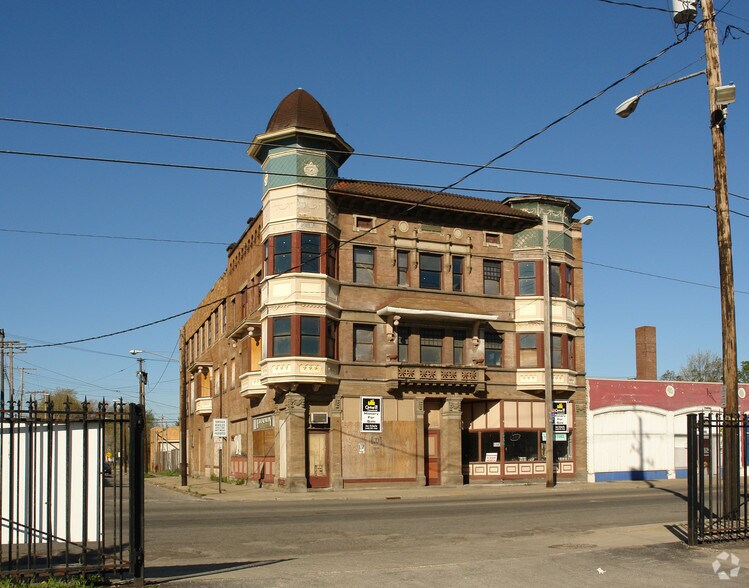 5362 Broadway Ave, Cleveland, OH à vendre - Photo du bâtiment - Image 2 de 4