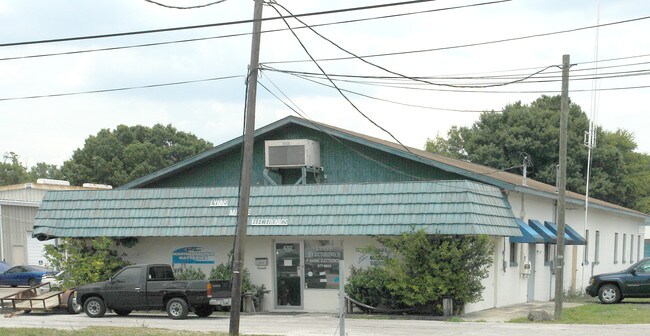 Plus de détails pour 4707 N Lois Ave, Tampa, FL - Industriel à louer