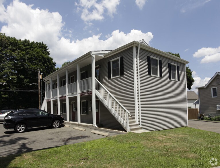 30 Ferry Blvd, Stratford, CT à louer - Photo du bâtiment - Image 2 de 4