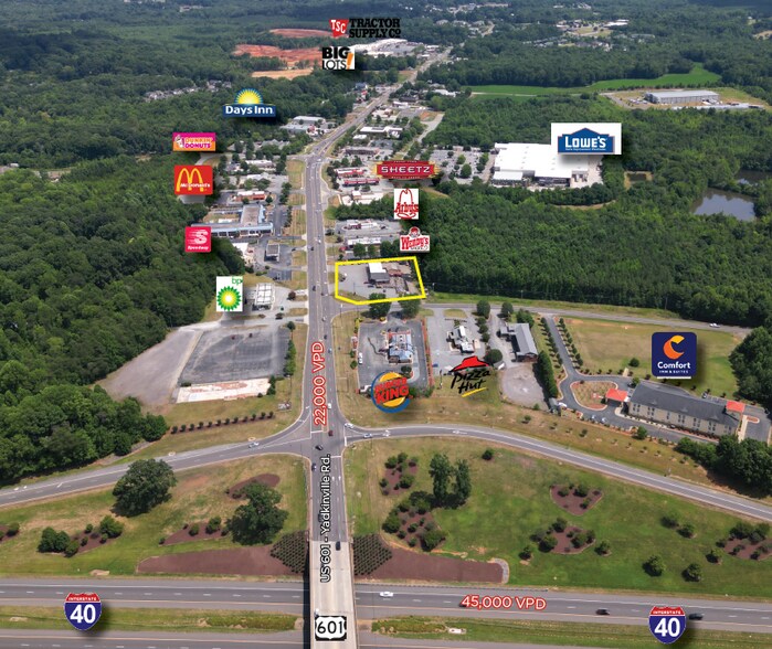 1515 Yadkinville Rd, Mocksville, NC à louer - Photo du bâtiment - Image 2 de 2