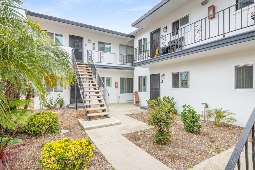 25 Bennett Ave, Long Beach, CA à vendre - Photo du bâtiment - Image 3 de 4