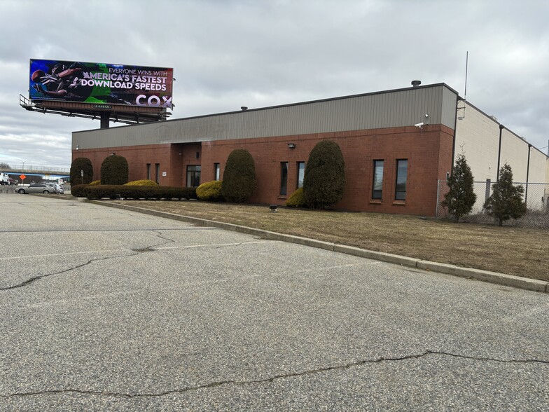 33 Plan Way, Warwick, RI for lease - Building Photo - Image 1 of 3