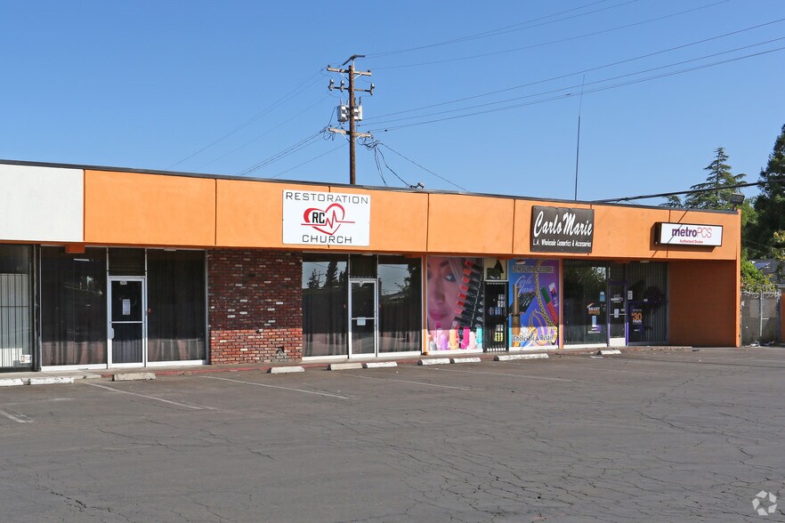 2434-2448 N Weber Ave, Fresno, CA for lease - Building Photo - Image 2 of 3