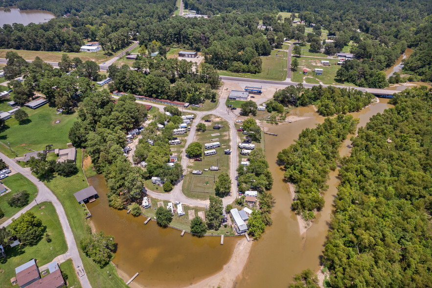 11941 US Highway 190 W, Livingston, TX à vendre - Photo du b timent - Image 1 de 18