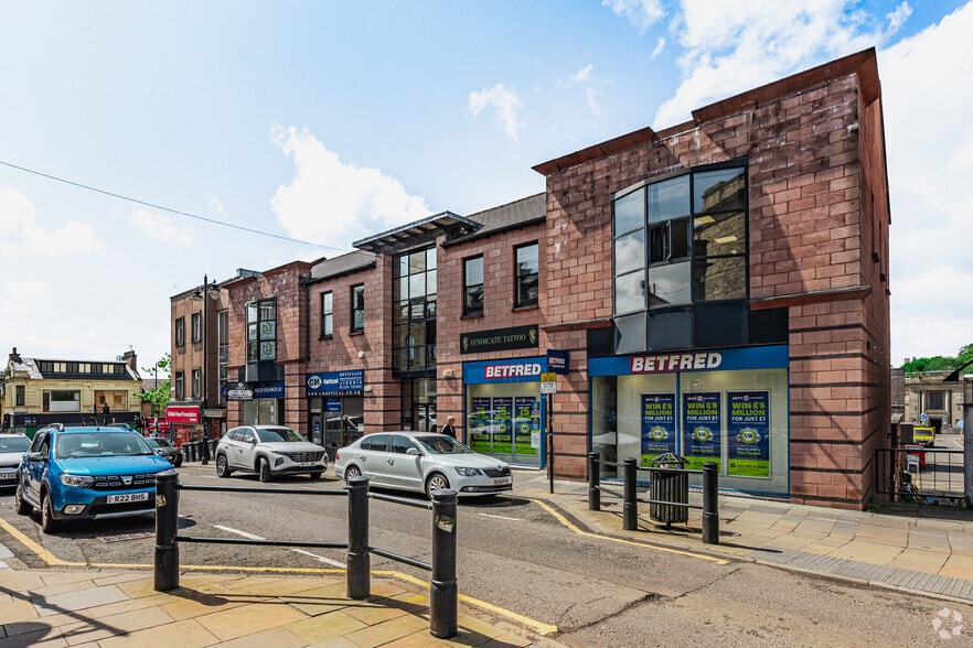 5-11 Bank St, Airdrie for lease - Building Photo - Image 1 of 3