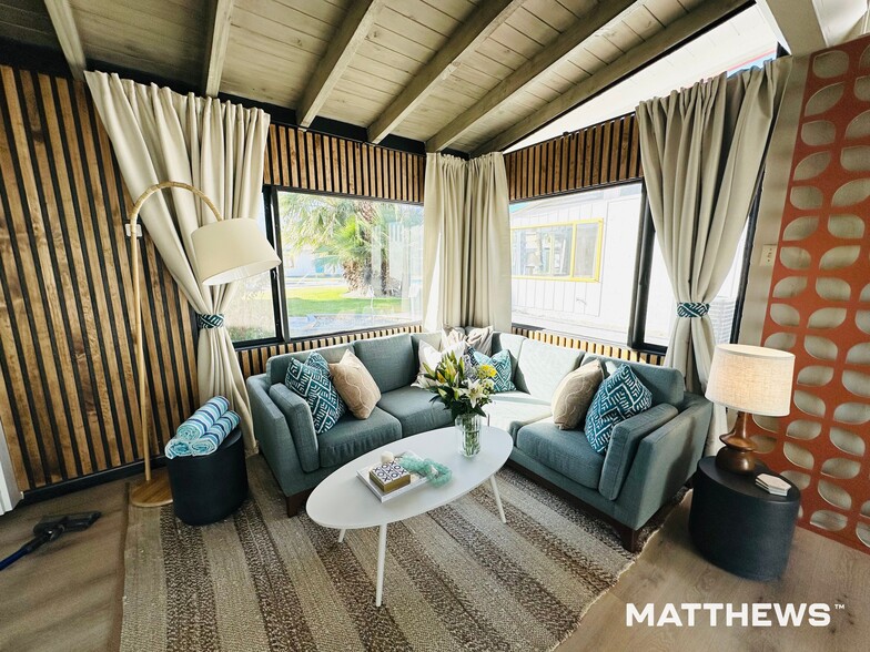 754 E San Lorenzo Rd, Palm Springs, CA for sale - Building Photo - Image 3 of 8