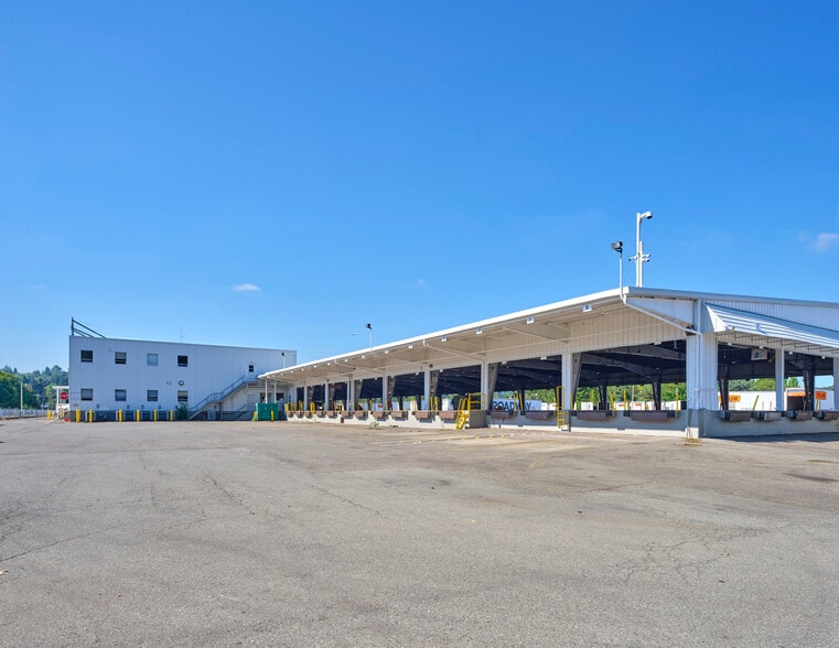 12855 48th Ave S, Tukwila, WA for lease - Building Photo - Image 3 of 8