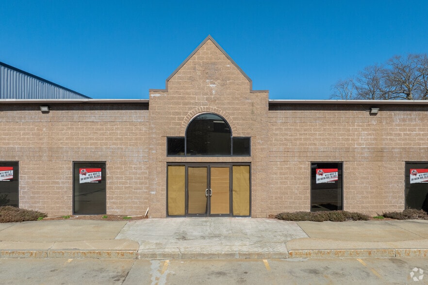 301 Littleton Rd, Chelmsford, MA for lease - Building Photo - Image 2 of 6