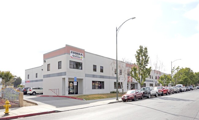 Plus de détails pour 70-80 N 27th St, San Jose, CA - Local d'activités à louer