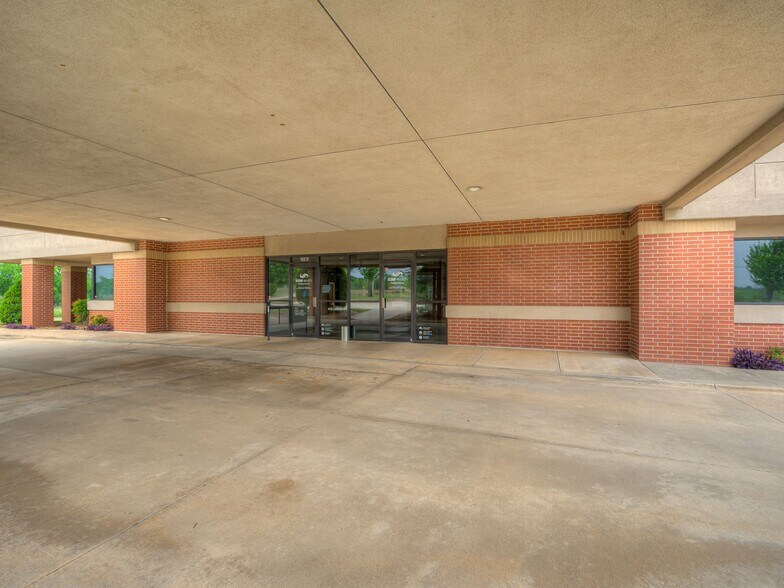 15679 NE 23rd St, Choctaw, OK à vendre - Photo du bâtiment - Image 3 de 18