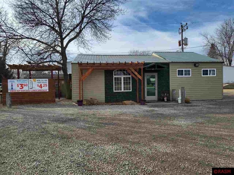 204 1st Ave, Pemberton, MN à vendre - Photo du bâtiment - Image 3 de 8