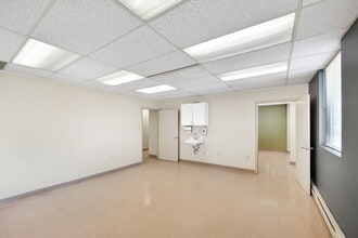 5445-5601 Loch Raven Blvd, Baltimore, MD for lease Interior Photo- Image 2 of 11