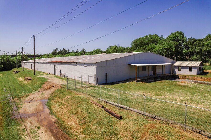 2225 Waterville rd, Macon-Bibb, GA for lease - Building Photo - Image 2 of 12