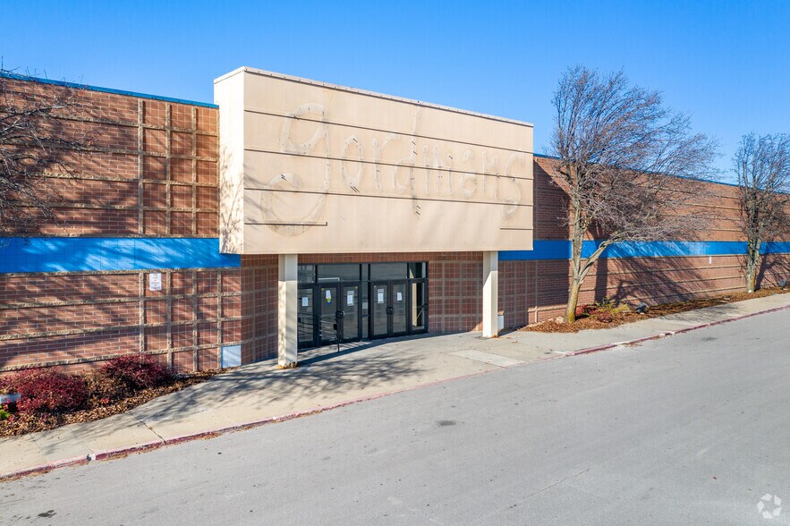 13500 40 Hwy, Independence, MO à vendre - Photo du bâtiment - Image 3 de 7