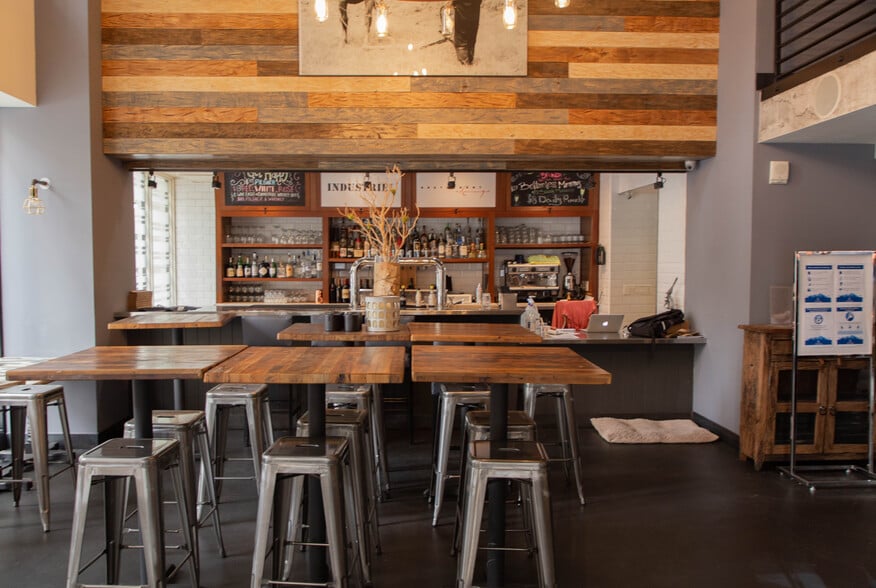 609 S Grand Ave, Los Angeles, CA for lease - Interior Photo - Image 2 of 16