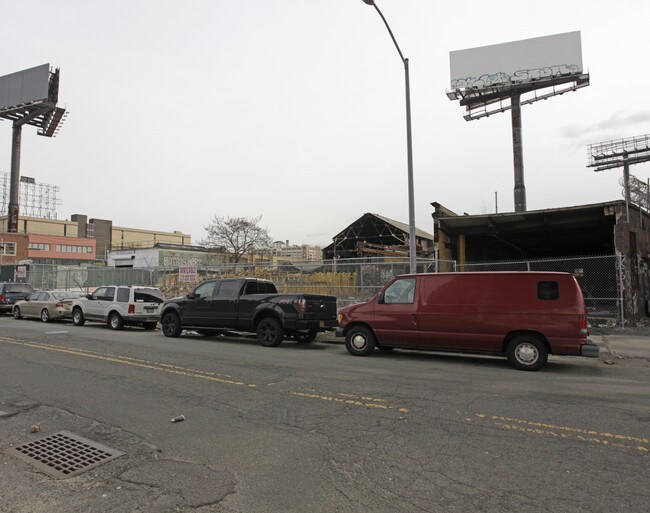 Plus de détails pour 27-21 51st St, Long Island City, NY - Industriel à louer
