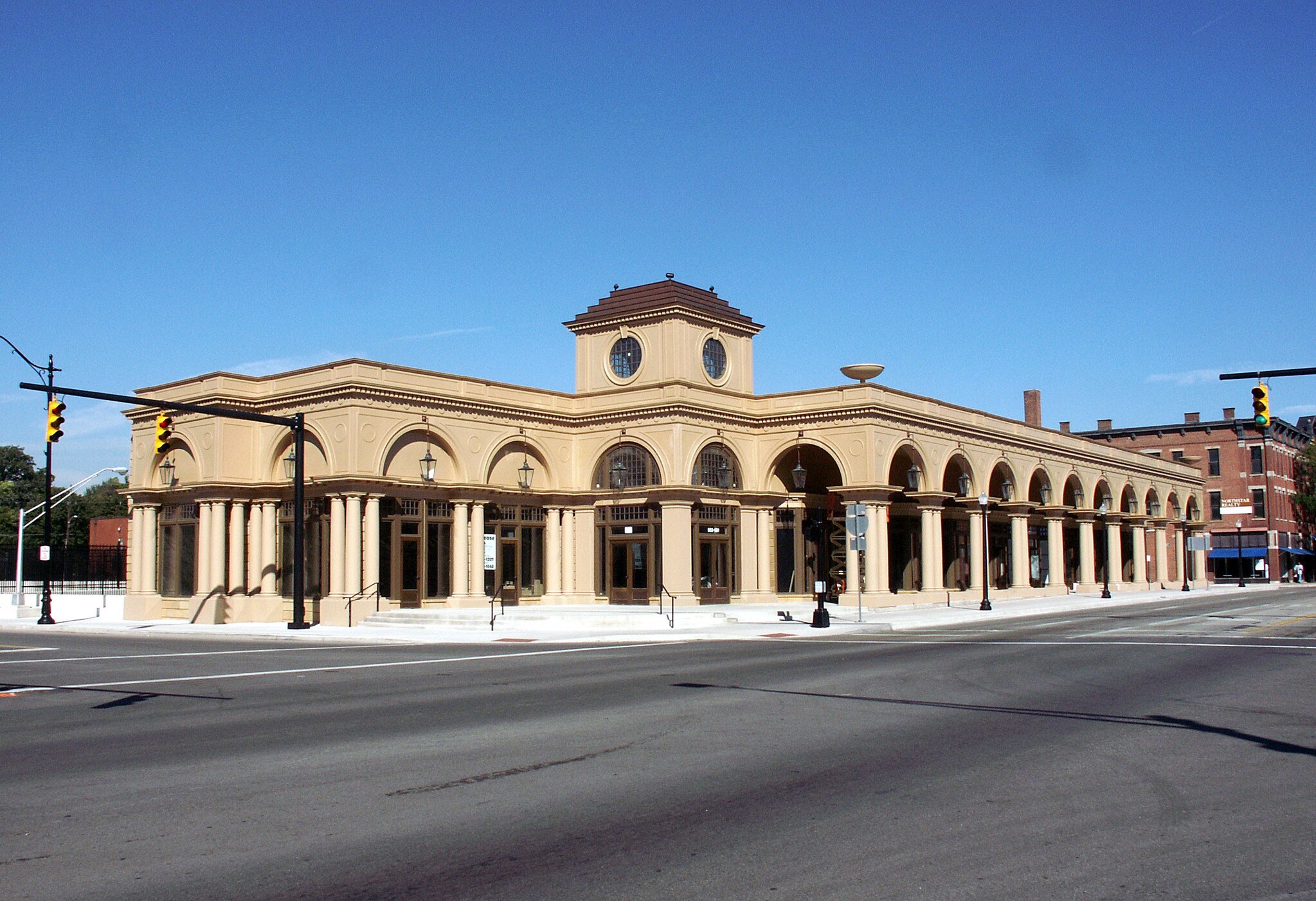 565-601 N High St, Columbus, OH à vendre Photo principale- Image 1 de 1