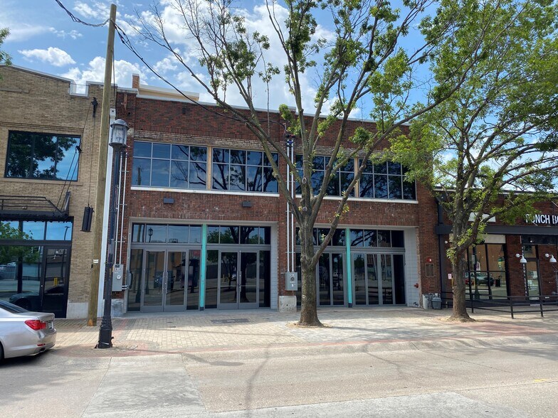 2612-2614 Main St, Dallas, TX à louer - Photo du bâtiment - Image 3 de 9