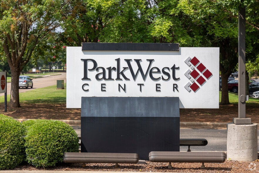 103 Quality Cir NW, Huntsville, AL à louer - Photo principale - Image 1 de 2