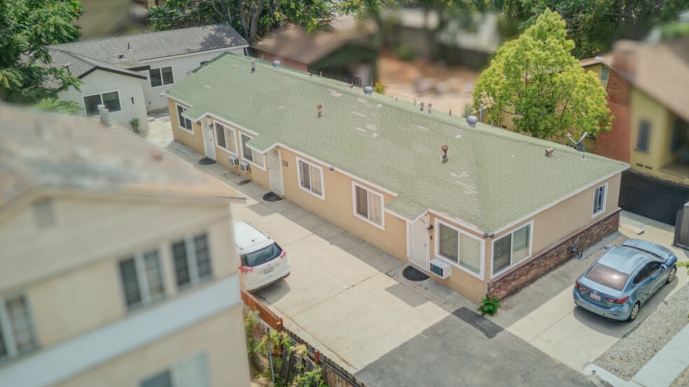 11334 Oxnard St, North Hollywood, CA for sale - Primary Photo - Image 1 of 13