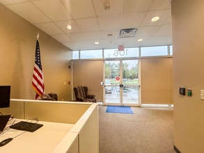 7027 Old Madison Pike NW, Huntsville, AL for lease Interior Photo- Image 2 of 8