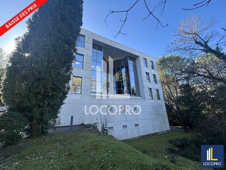 Office in Valbonne for sale - Building Photo - Image 2 of 16