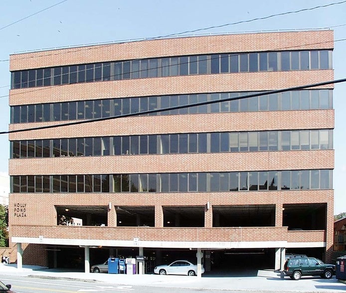 1281 E Main St, Stamford, CT à louer - Photo du bâtiment - Image 3 de 7