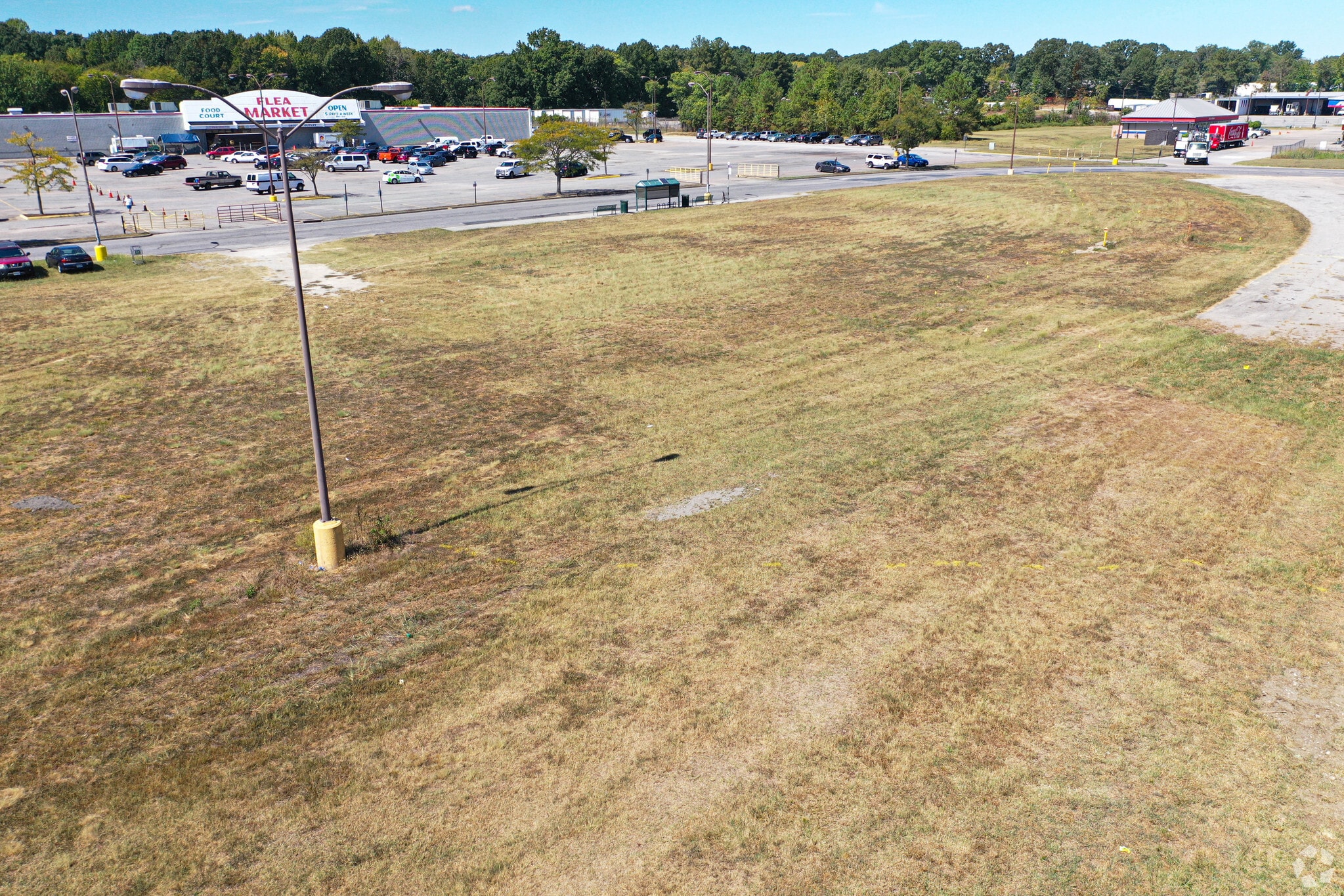 5702 Jefferson Davis Hwy, Richmond, VA for lease Building Photo- Image 1 of 3