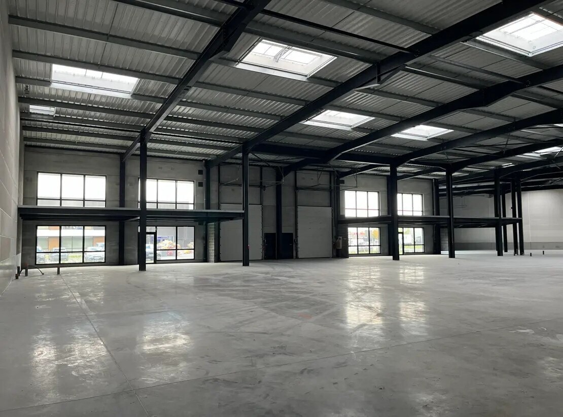 Bondues, NOR 59910 - - - Interior Photo - Image 2 of 2
