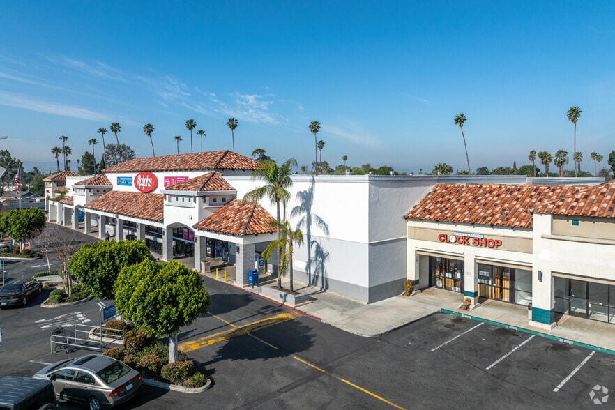 6033-6189 Magnolia Ave, Riverside, CA for lease - Primary Photo - Image 1 of 1