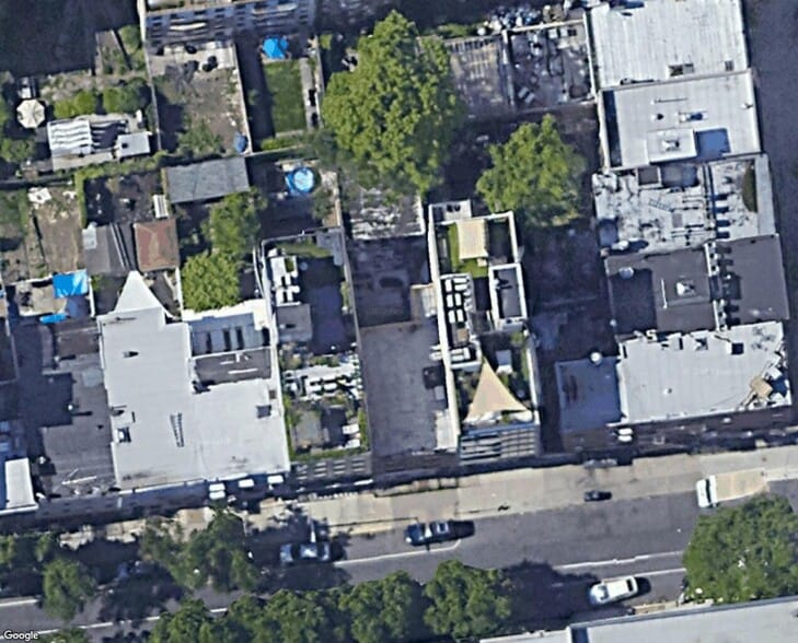 141 Meserole St, Brooklyn, NY for lease - Primary Photo - Image 3 of 5