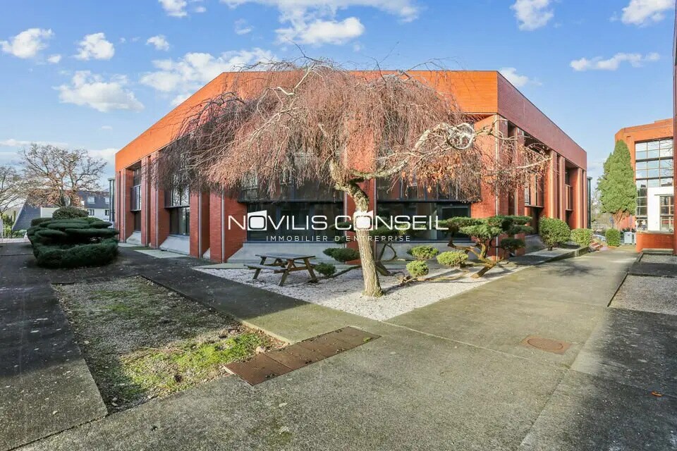 Office in Labège for lease Building Photo- Image 1 of 9