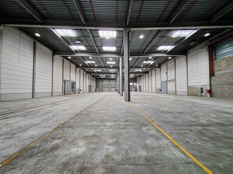 Flex in Combs-la-Ville for lease Building Photo- Image 1 of 17