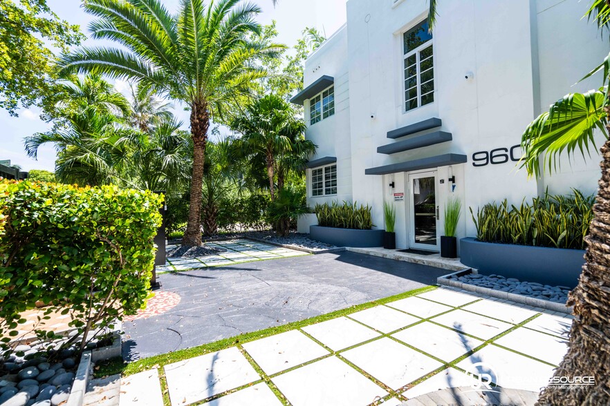 960 Jefferson Ave, Miami Beach, FL for sale - Building Photo - Image 1 of 14